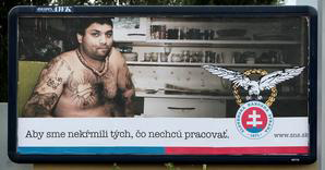 Anti-Roma-Plakat von SNS