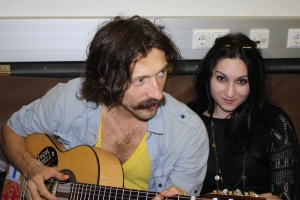 Eugene Hütz von Gogol Bordello und Gilda Horvath