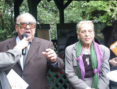 Mongo und Ceija Stojka bei der Einweihung des Barankaplatzes (Foto: Kulturraum 10 Favoriten)