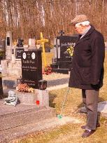 Adolf Papai auf dem Friedhof von Langenthal