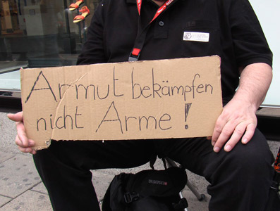 Armut bekämpfen nicht Arme (Foto: BettellobbyWien)