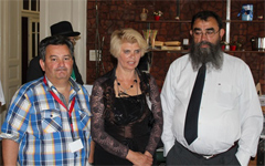 Murska Sobota: O Emmerich Gärtner-Horvath le Roma-aktivistenca (Foto: Roma-Service)