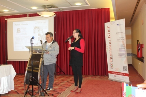 Emmerich Gärtner-Horvath beim Vortrag bei der Konferenz von Romano Kher in Slowenien (Foto: Roma-Service)