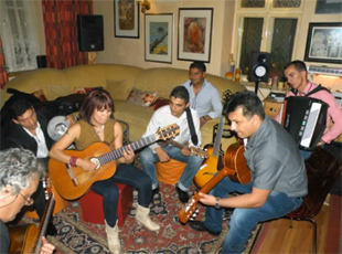 Shirley Dimaano mit Parno Graszt