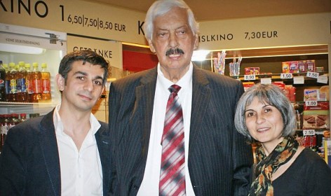 Adrian Gaspar, Hugo Höllenreiner und Iovanca Gaspar (Foto: volksgruppen.orf.at)