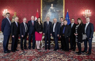 Empfang der Volksgruppen-Vertreter in der Präsidentschaftskanzlei: Emmerich Gärtner-Horvath und Andreas Sarközi