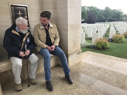 Der alte Seemann und der junge Archäologe: Patrick Thomas und John Henry Phillips (Foto: Go Button Media)