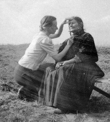 Eva Justin (Bundesarchiv, Bild 146-1986-044-08, CC))